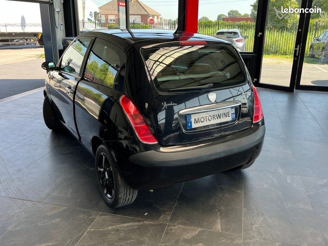 🚗 LANCIA Y 1.3 MULTIJET 16V ⚙️Full options ☀️ Toit ouvrant ❄️ Climatisation 🪑 Sièges en cuir (image 12)
