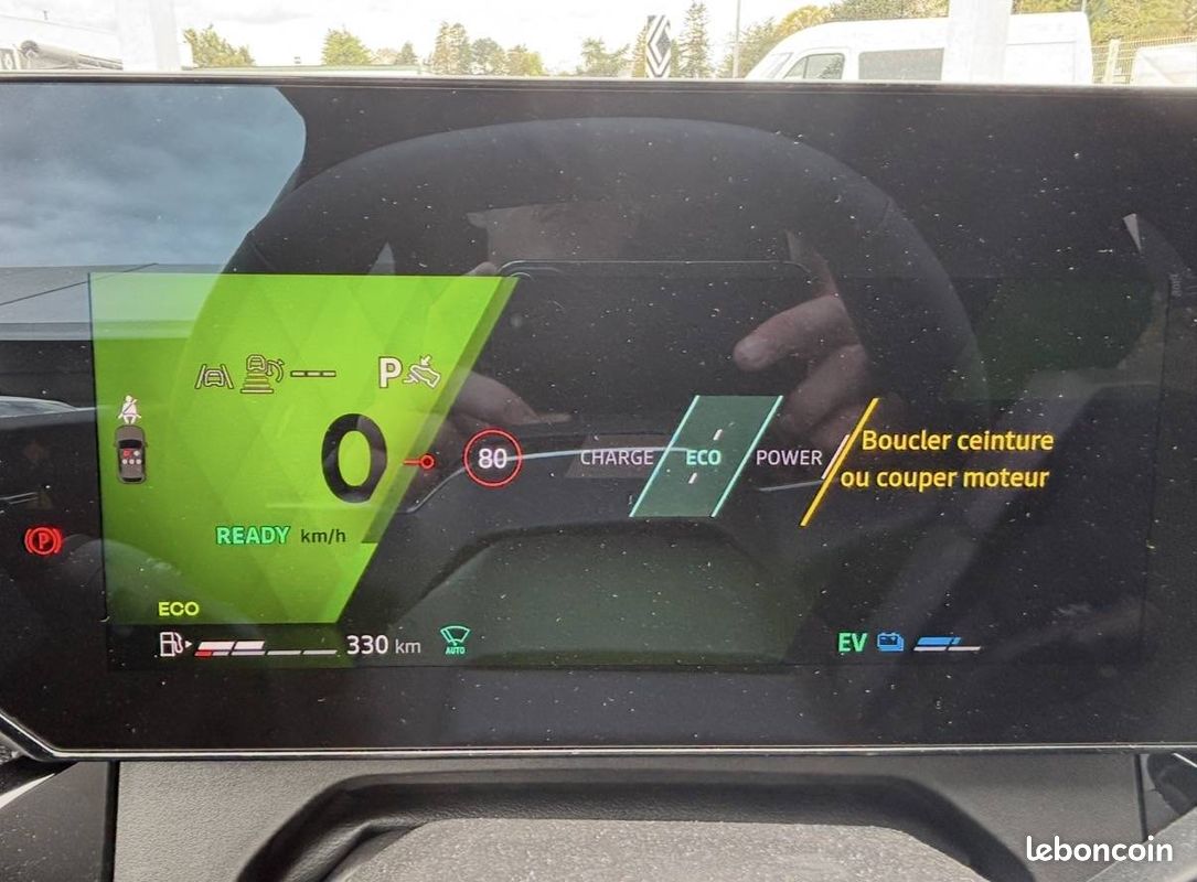 RENAULT Clio E-Tech full hybrid 160 ch Techno (image 13)