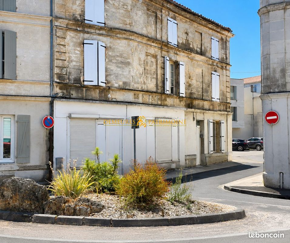 Immeuble 6 pièces 110 m² · à Angoulême · 110 m² · 273 000 €