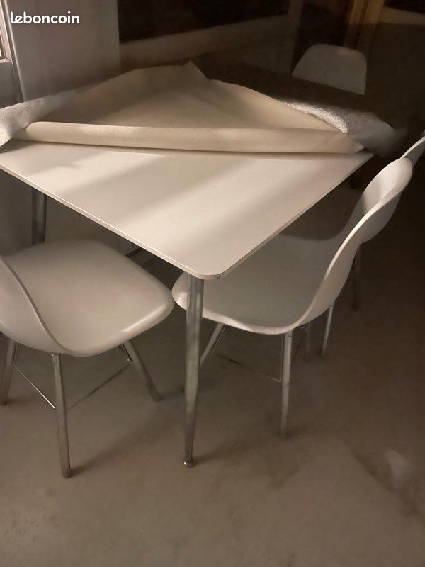 Trotinette freestayle et table 4 chaise 100) (image 2)