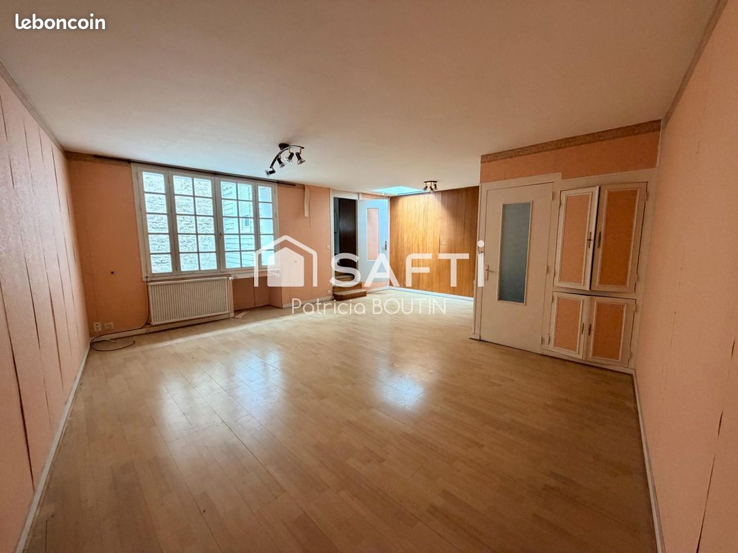Immeuble 2 pièces 150 m² · à Niort · 150 m² · 229 500 €