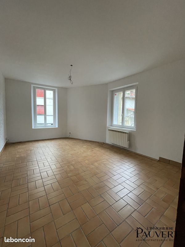 Appartement 4 pièces 87 m² · à Pamiers · 87 m² · 650 €