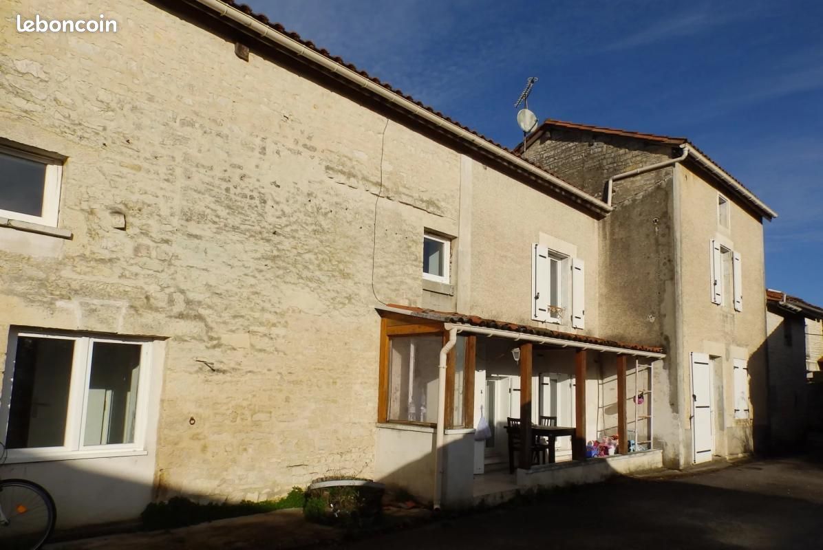 Maison 136 m² Aigre - Aigre 16140 (image principale 12)