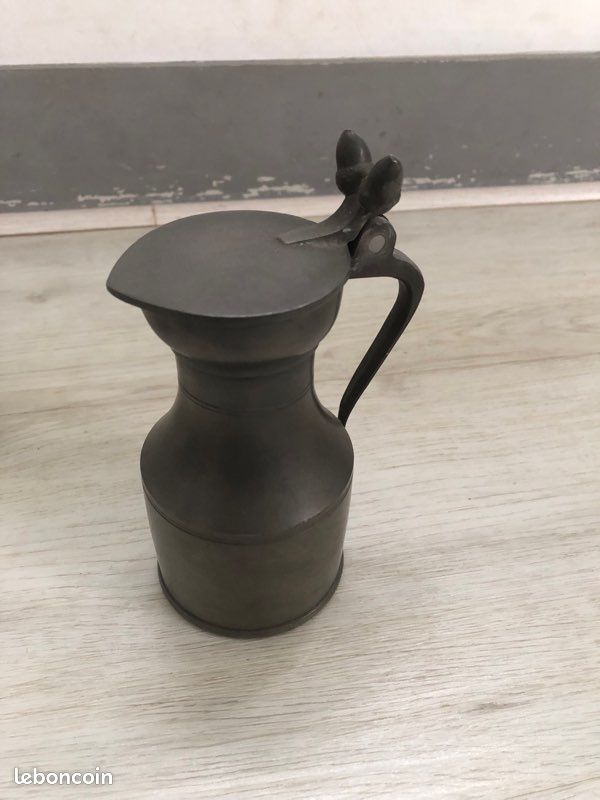Pichet/carafe en étain avec couvercle (image 1)