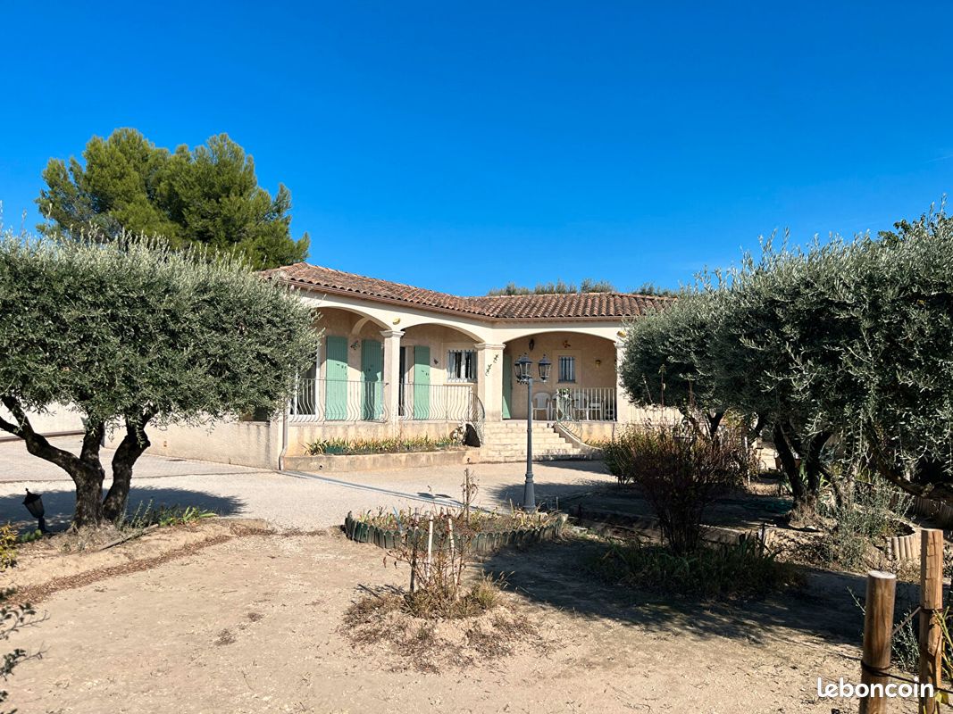 Maison 5 pièces 115 m² · à Châteaurenard · 115 m² · 367 000 €