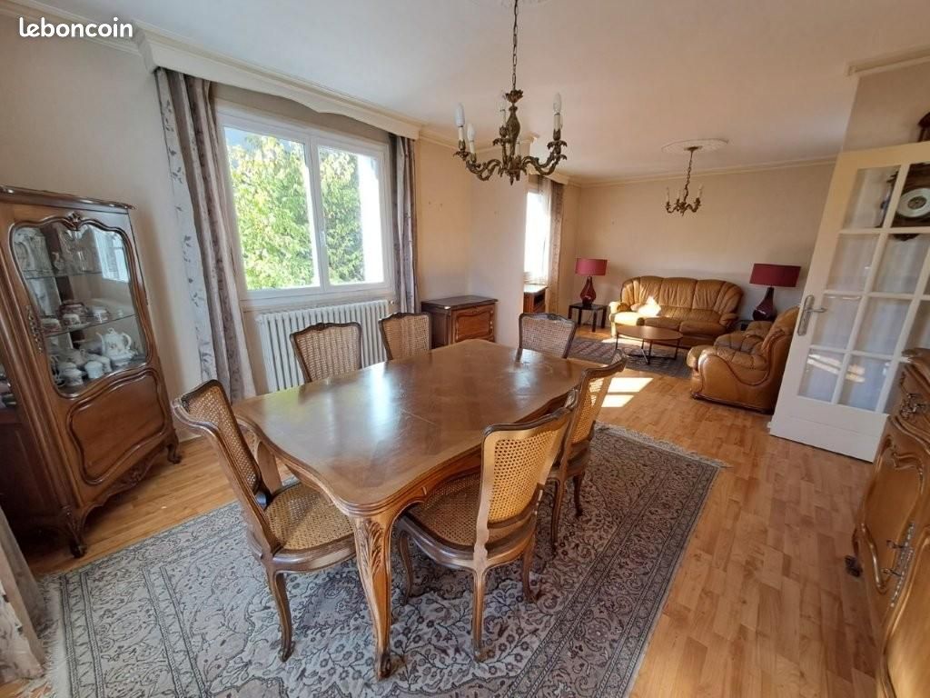 Appartement 6 pièces 137 m² · à Saint-Flour · 137 m² · 167 500 €