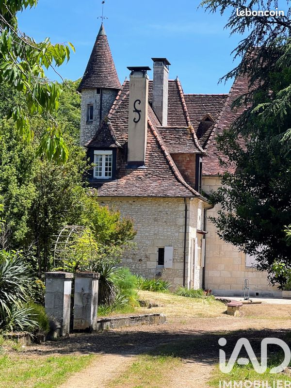 Maison 8 pièces 302 m² · à Mussidan · 302 m² · 565 000 €