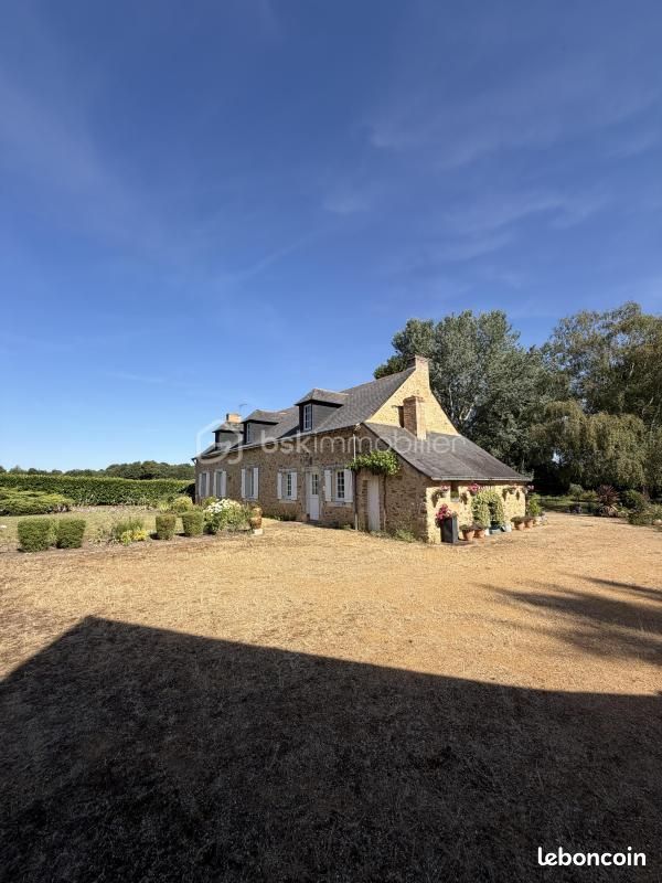 Maison 7 pièces 184 m² · à Morannes sur Sarthe-Daumeray · 184 m² · 424 000 €