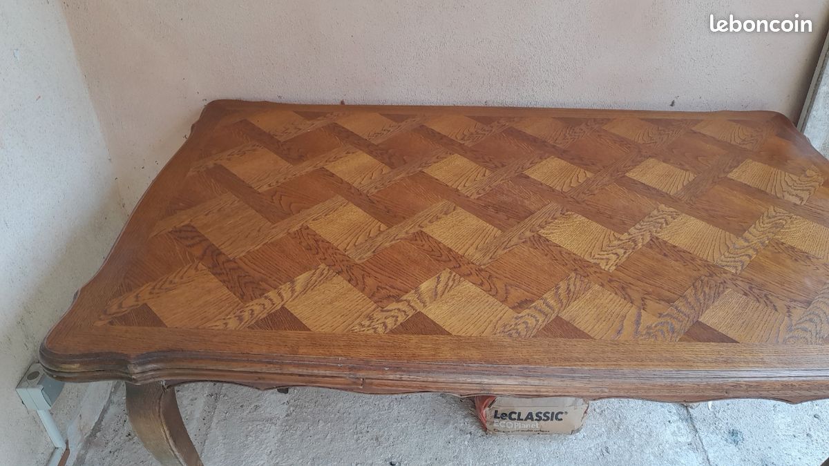 Table en chêne (image 1)