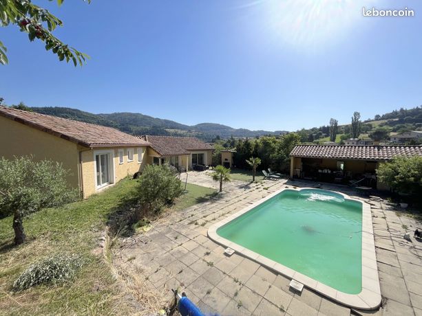 Villa 8 pièces 154 m²