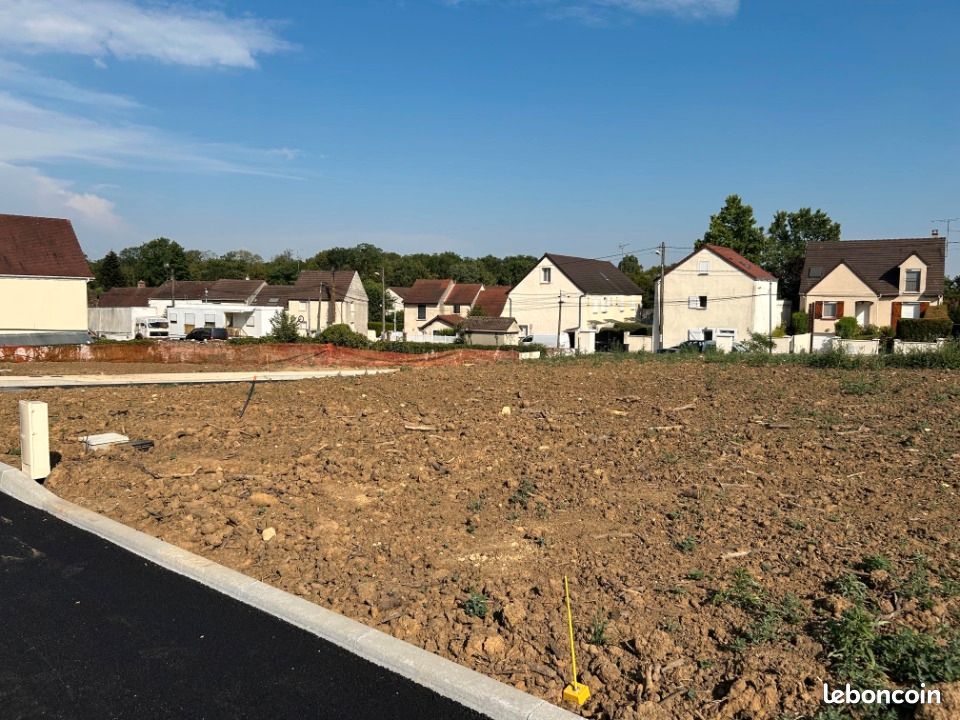 Terrain 318 m² · à Lorrez-le-Bocage-Préaux · 49 500 €