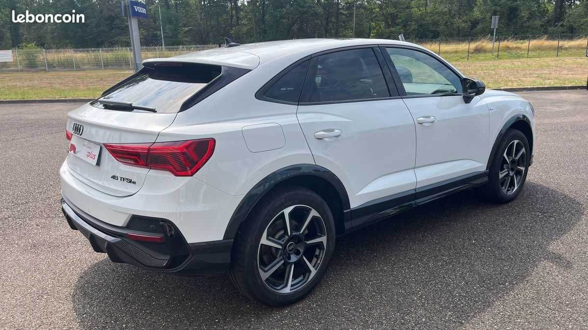 AUDI Q3 Sportback 45 TFSIe 245 ch S tronic 6 S line (image 5)