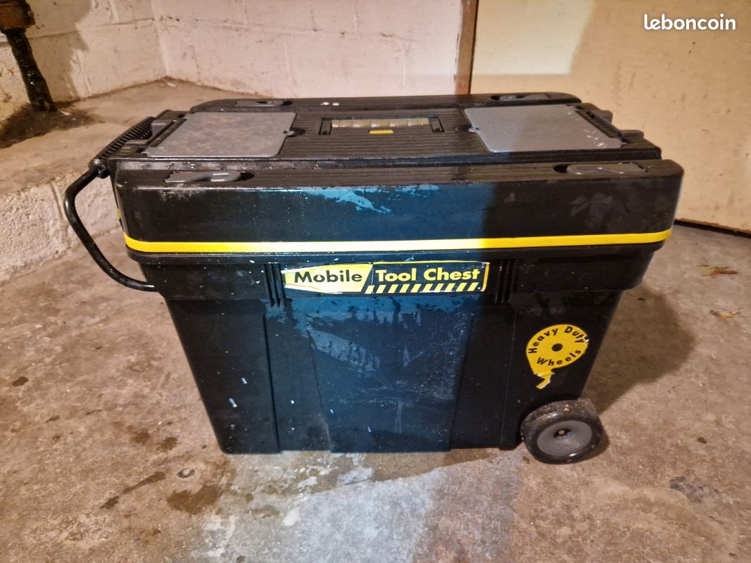 Caisse a outils roulante (image 1)