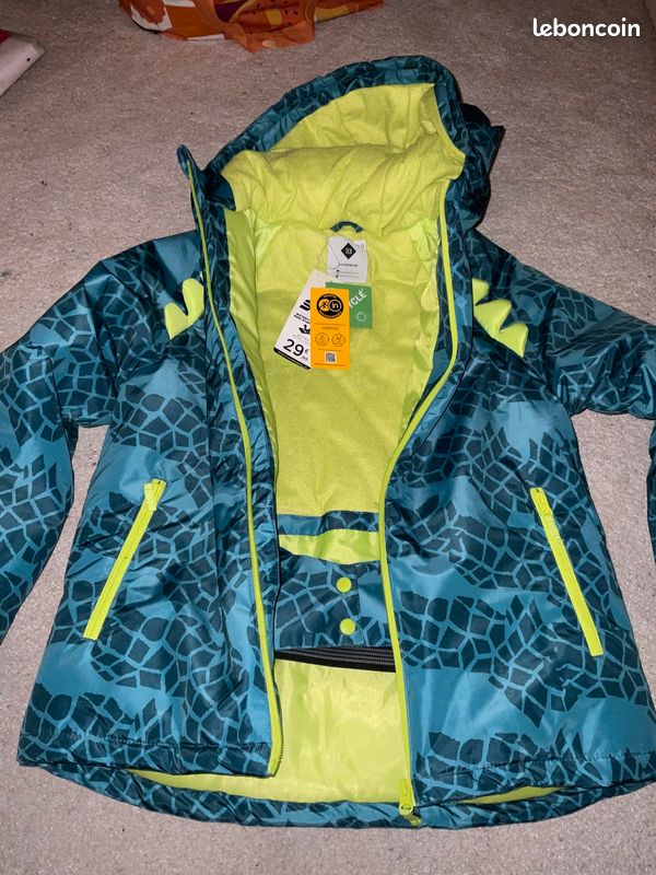 Blouson de ski avec capuche modèle dragon neuf en 11/12 ans (image 4)