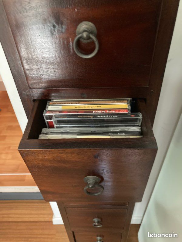 Meuble de rangement ou à CD décoratif en bois (image 2)