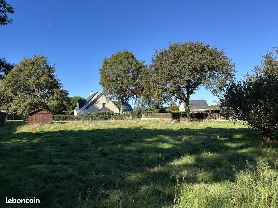 Terrain 937 m² · à Saint-Molf · 185 500 €