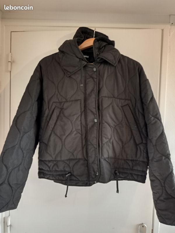 Doudoune femme LIBERTO effet matelassé Taille L 15euros Vêtements