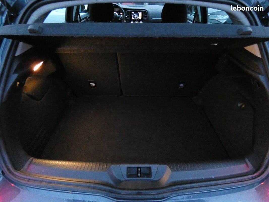 RENAULT MEGANE IV BERLINE Blue dCi 115 - 20 Business (image 13)