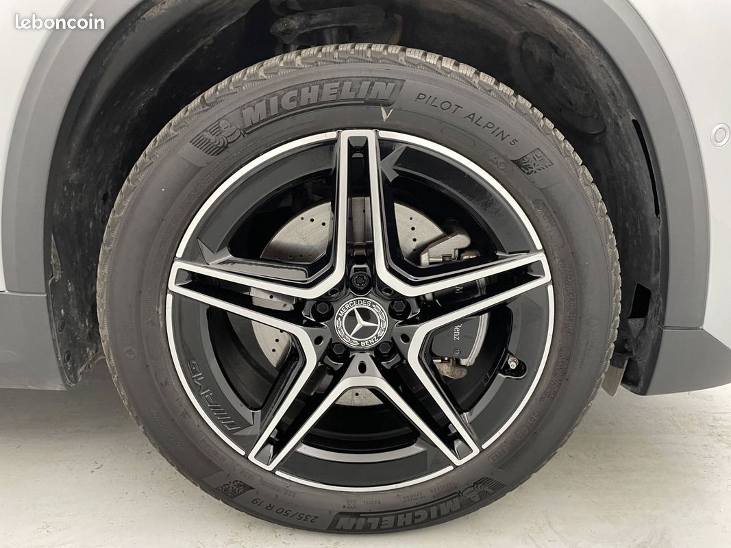 MERCEDES GLA 250 e 8G-DCT AMG Line (image 13)