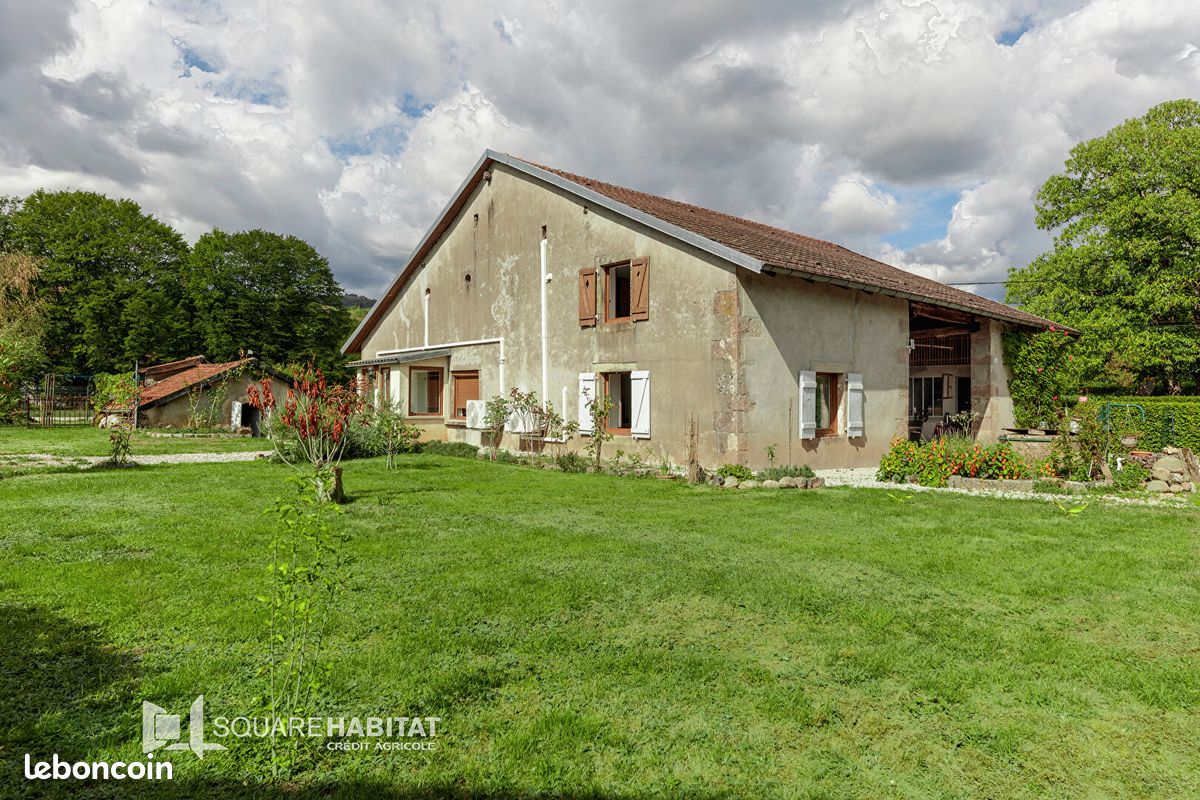 Maison 8 pièces 218 m² · à Champagney · 218 m² · 240 000 €