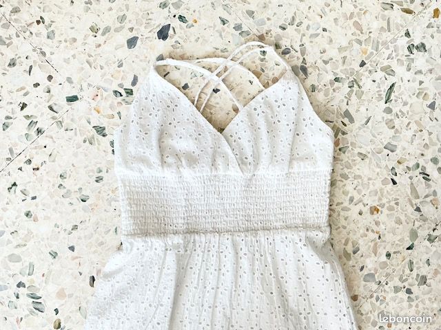 Robe à bretelles en broderie anglaise t.xs (image 3)