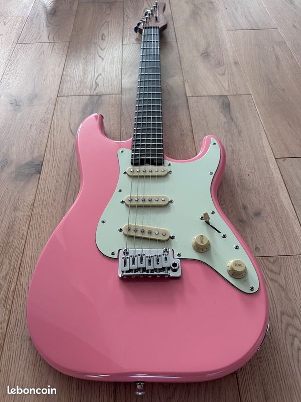Guitare stratocaster Schecter Nick Johnston Traditional SSS Atomic Coral (image 1)
