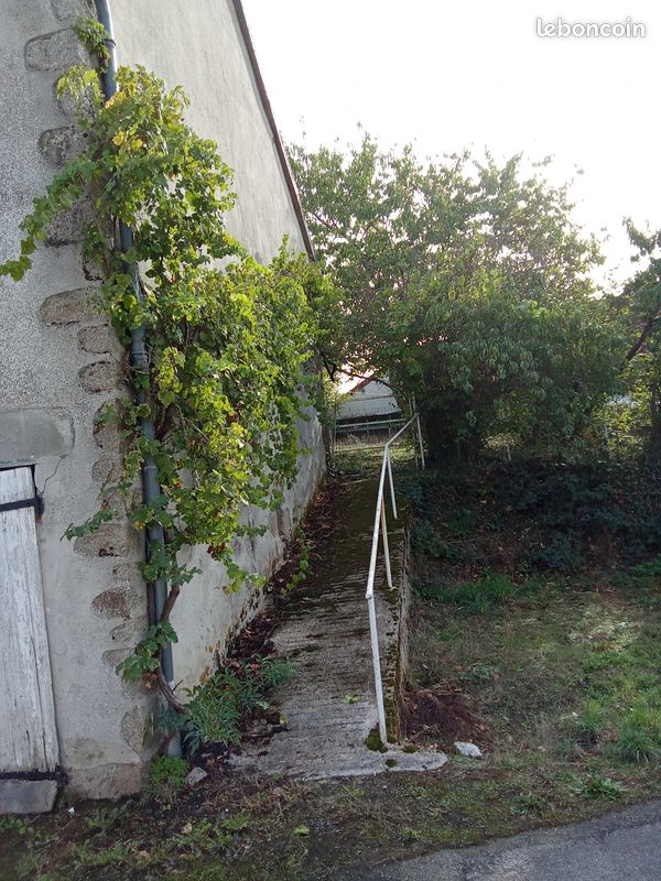 Maison 1 pièce 400 m² · à Saint-Sulpice-le-Guérétois · 400 m² · 25 500 €