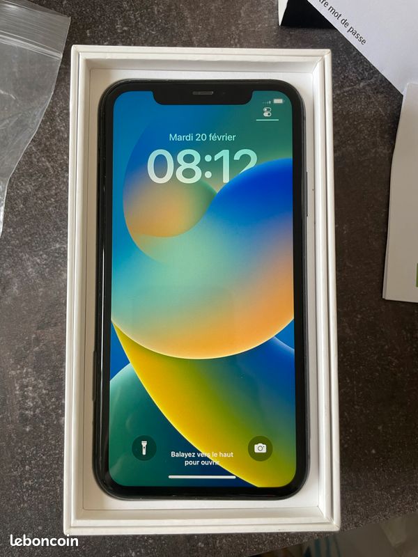 IPhone 11 - 128g (image 2)