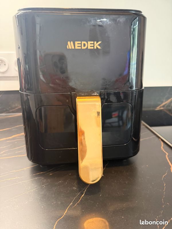 Medek Air Fryer (image 1)