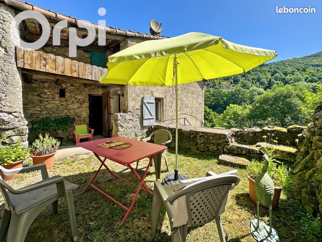 Maison 4 pièces 100 m² · à Burzet · 100 m² · 140 000 €