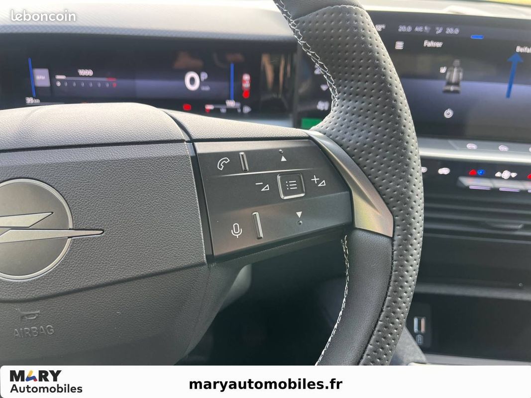 OPEL Grandland 1.2 Turbo Hybrid 145 ch e-DCT6 GS (image 27)