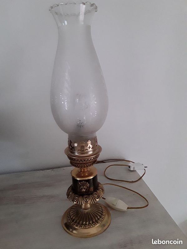 Lampe de chevet têtes de lions bronze et laiton (image 3)