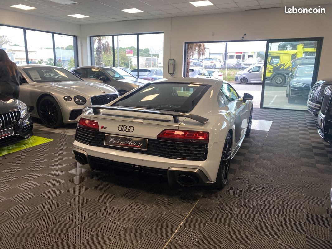 Audi R8 620 CV V10 Performance LOA 1 299 Euros Par mois Sièges Recaro Carbon Interieur et Moteur Gris Suzuka V 10 (image 21)