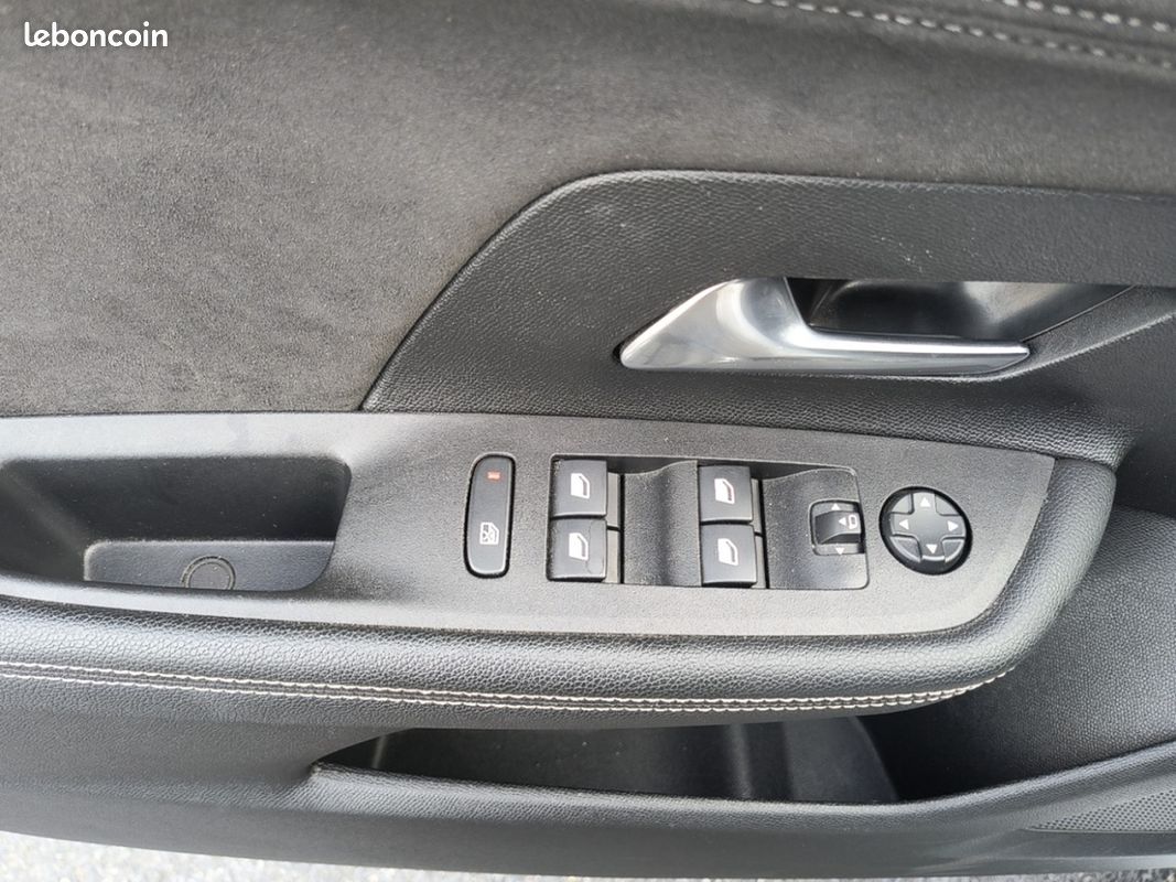 Opel Mokka (2) BEV 50KWH ULTIMATE AUTO (image 19)
