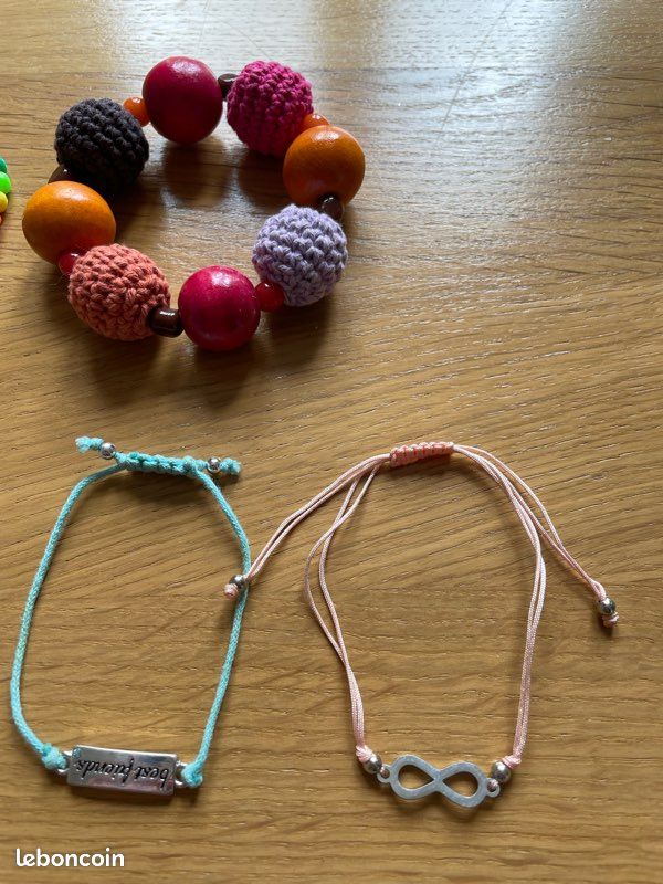 Lot de 20 bracelets fantaisie divers, très bon état (image 4)