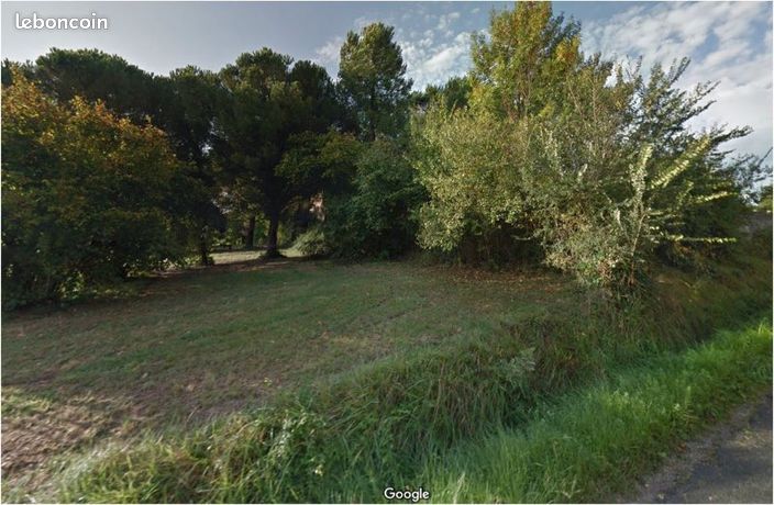 GOURS - 1220 m2 constructibles sur terrain de 1953 m2