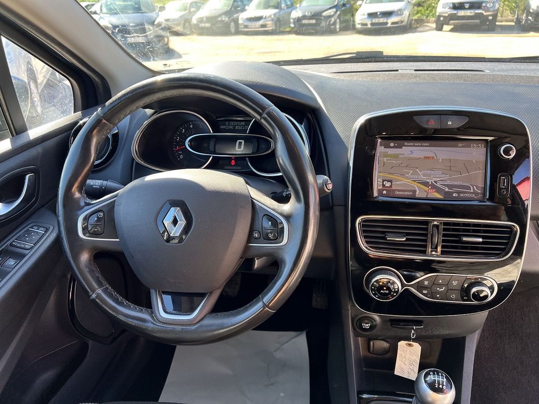 Renault CLIO IV ESTATE 1.5 DCI 110CH ENERGY INTENS - Voitures