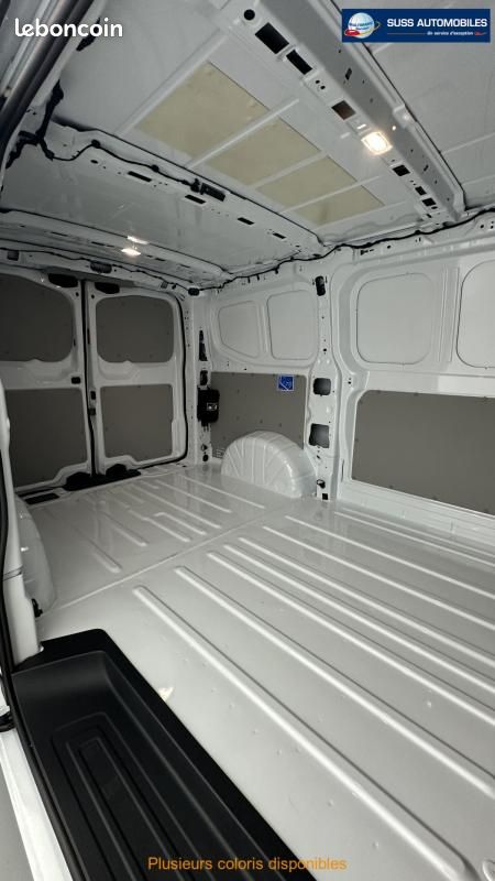Volkswagen Transporter T7 Van L1 2.0 TDI 150ch Business BVA8 (image 8)