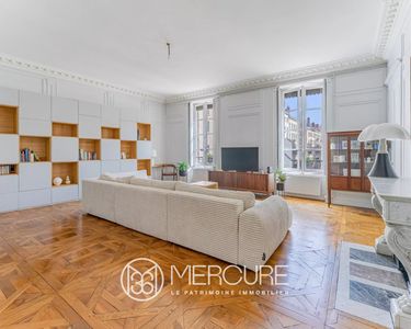 Appartement 1 080 000 € - 196 m²