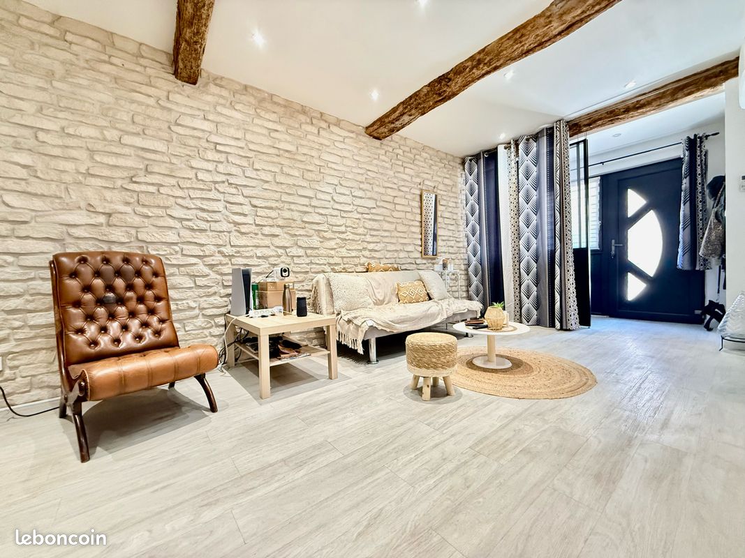 Maison 5 pièces 119 m² · à Puget-Ville · 119 m² · 1 250 €