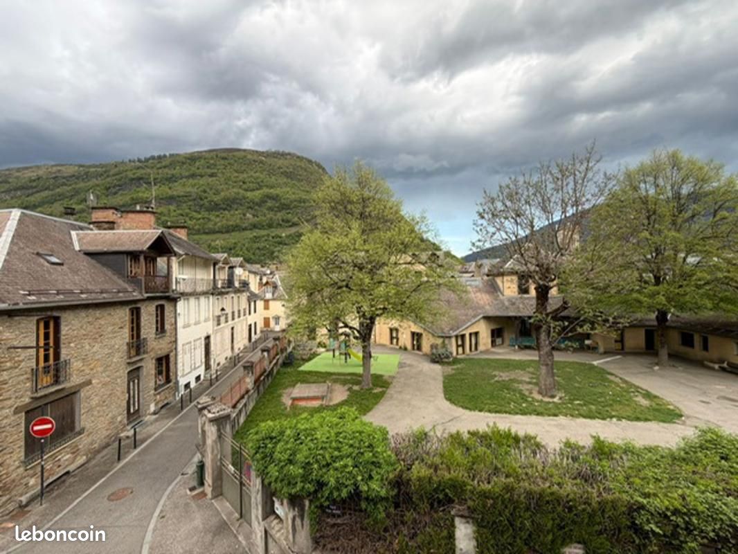 Appartement 97 m² · à Bagnères-de-Luchon · 97 m² · 164 000 €