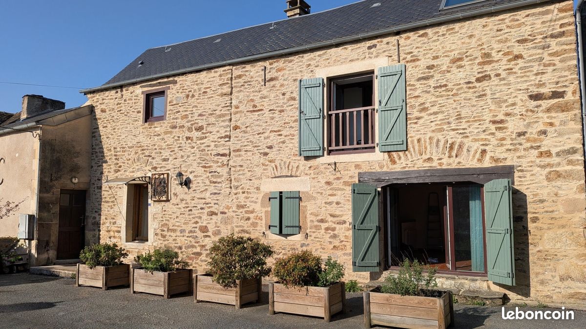 Maison 5 pièces 87 m² · à Manhac · 87 m² · 770 €/mois