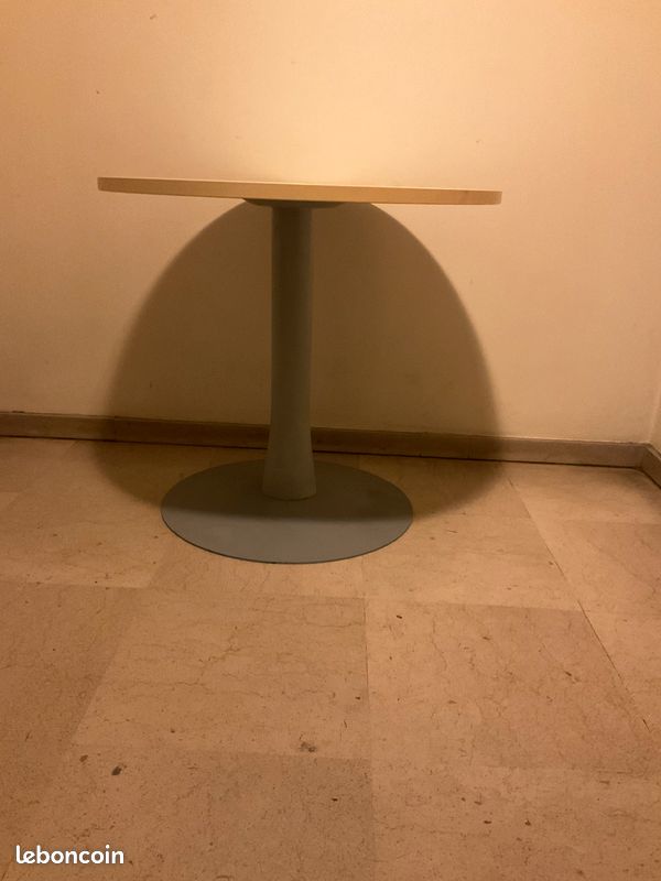 Table de bistrot (image 3)
