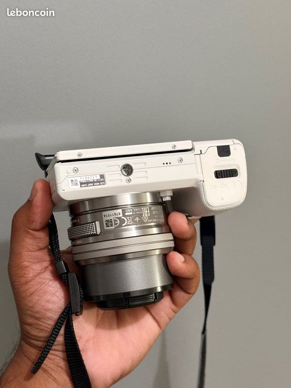 Sony Alpha A6000 + 16-50 mm OSS – Excellent état (image 4)
