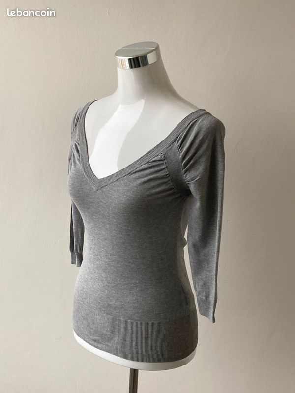 H&M pull à manches 3/4 col V, couleur gris clair taille XS (image 2)