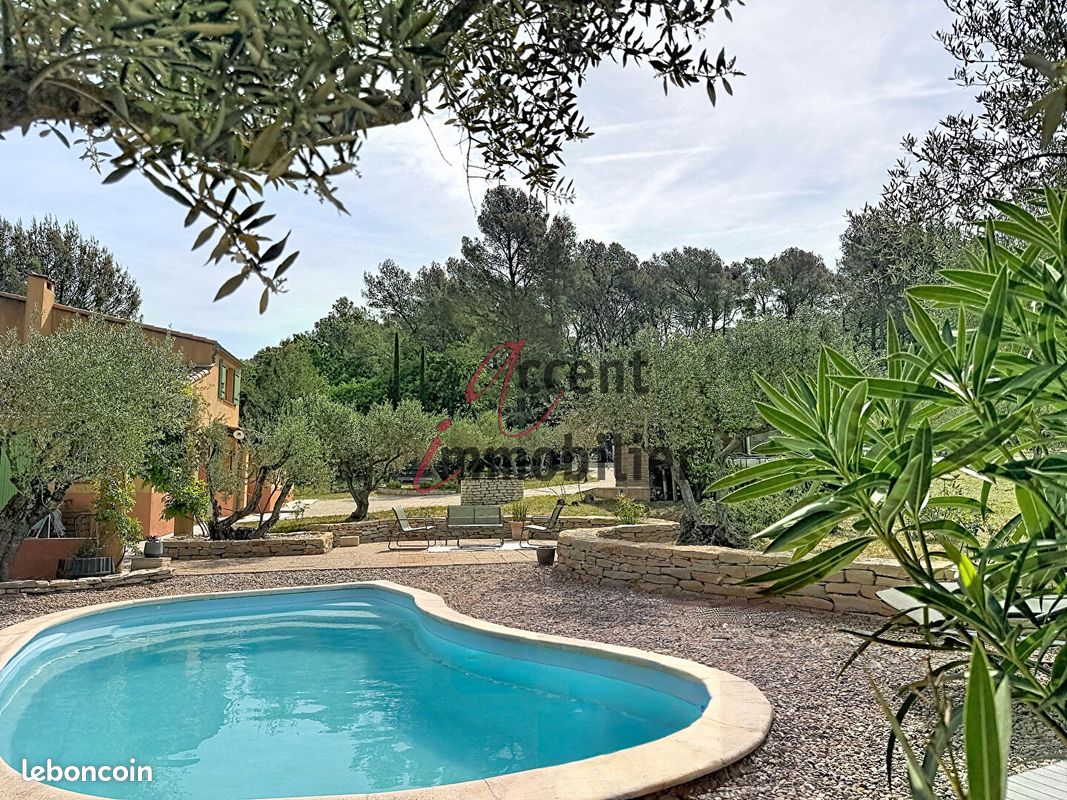Maison 6 pièces 110 m² · à Cuges-les-Pins · 110 m² · 619 000 €