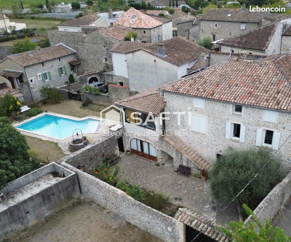 Maison 7 pièces 144 m² · à Vallon-Pont-d'Arc · 144 m² · 432 000 €