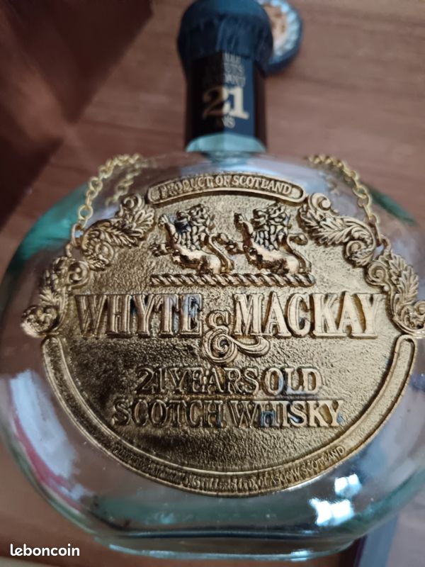 Bouteille vide de Whyte & Mackay achetée en 1984 - Collection