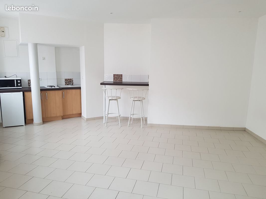 Appartement 1 pièce 27 m² · à Épinal · 27 m² · 360 €