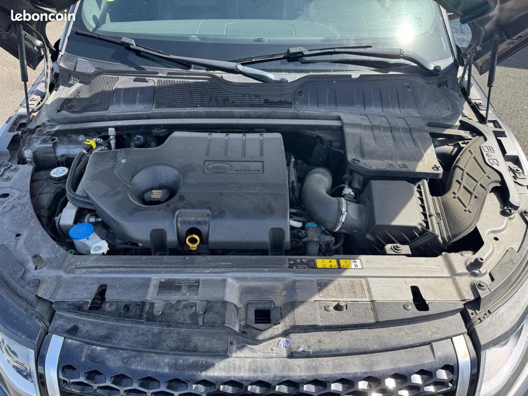 LAND ROVER RANGE ROVER EVOQUE 2.0 TD4 180cv SE Dynamic 4x4 (image 35)